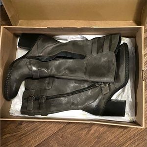 Born 'Treddy' Snare Gray Leather Boots, Size 8.5